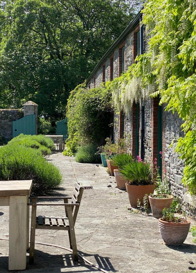 Villa The Stable Yard House At Burtown House & Gardens