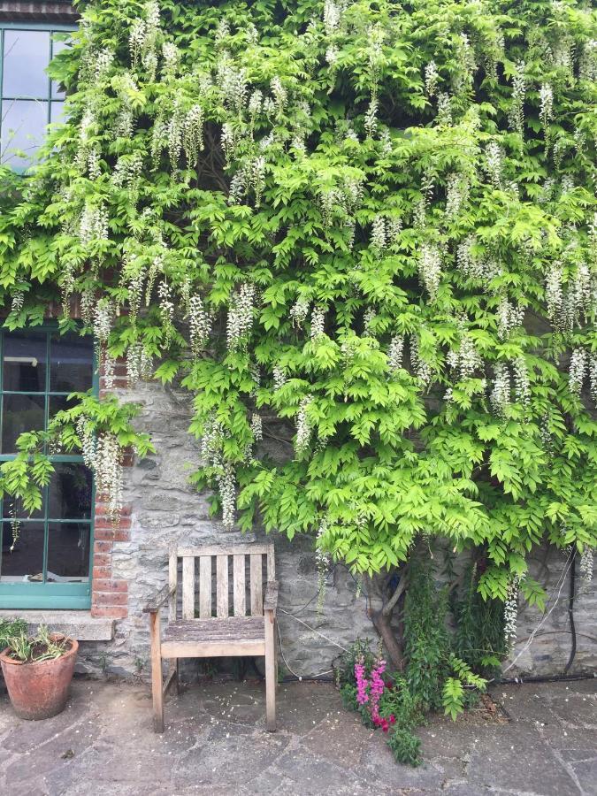 Villa The Stable Yard House At Burtown House & Gardens *